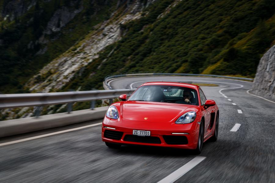  Porsche 718 Cayman S 2016 года  (фото 18 из 36)